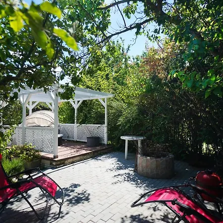 Gili Balaton בית נופש שיופוק